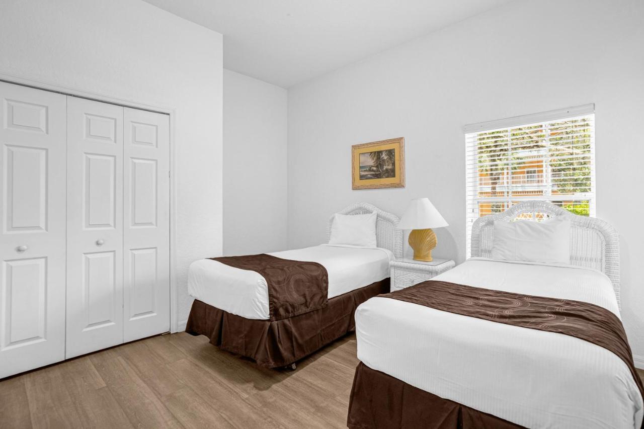 Bahama Bay, Davenport, Florida Oversize 2 Bedroom Apartment *